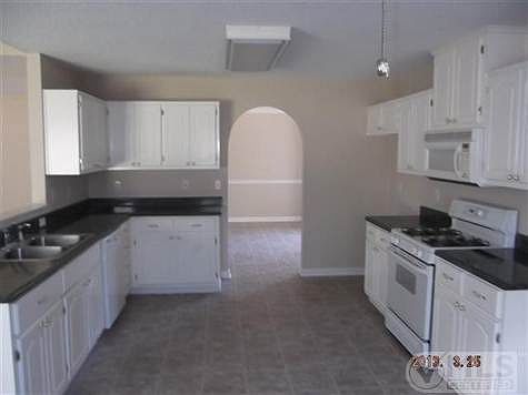 3rd image of 6808 Spicewood Ln #3