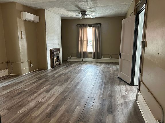 2nd image of 513 Myrtle St