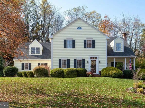 320 Regent Dr, Lititz, PA 17543