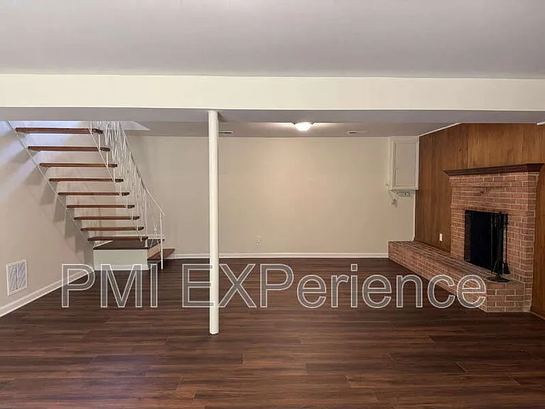 6405 Roberts Dr — Photo 16