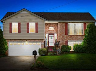 3399 Summerfield Dr, Clarksville, TN