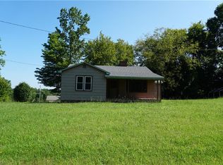 3441 Old Us Highway 421 E, Yadkinville, NC 27055