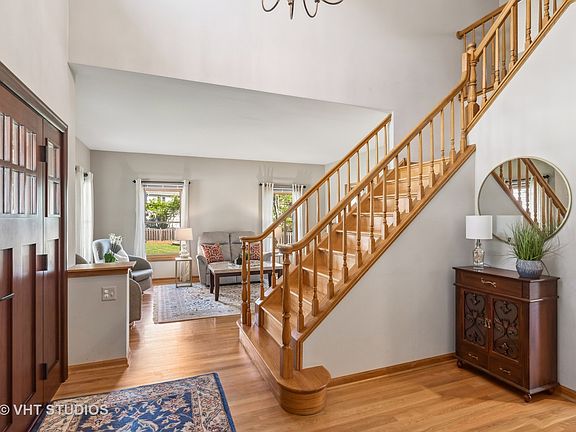 5th image of 551 Salceda Ln