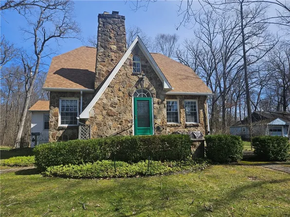 354 Creek Dr, Valencia, PA 16059