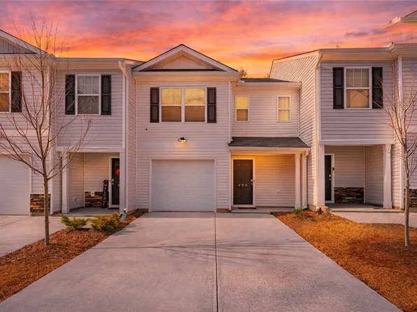 404 Oakmont Valley Trl, Seneca, SC 29678