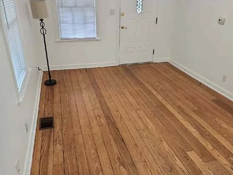 1015 Camden Ave — Photo 15