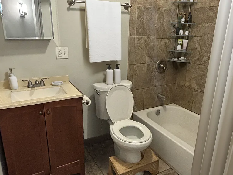 1406 W Superior St — Photo 10