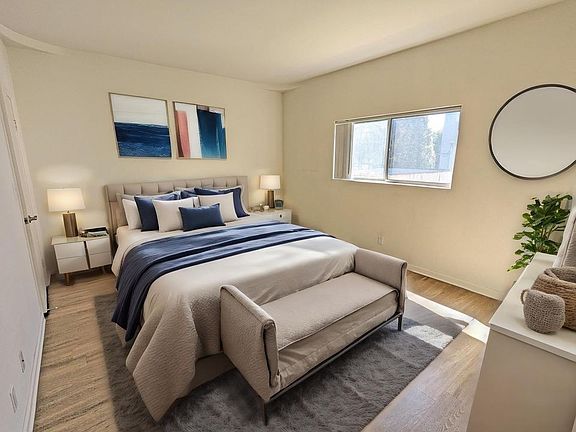 4th image of 912 N Croft Ave APT 107