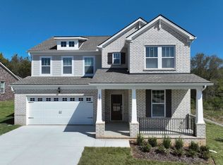 102 Crosby Dr, Hendersonville, TN 37075