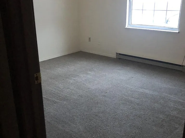 144 S 1st St #2N — Photo 3