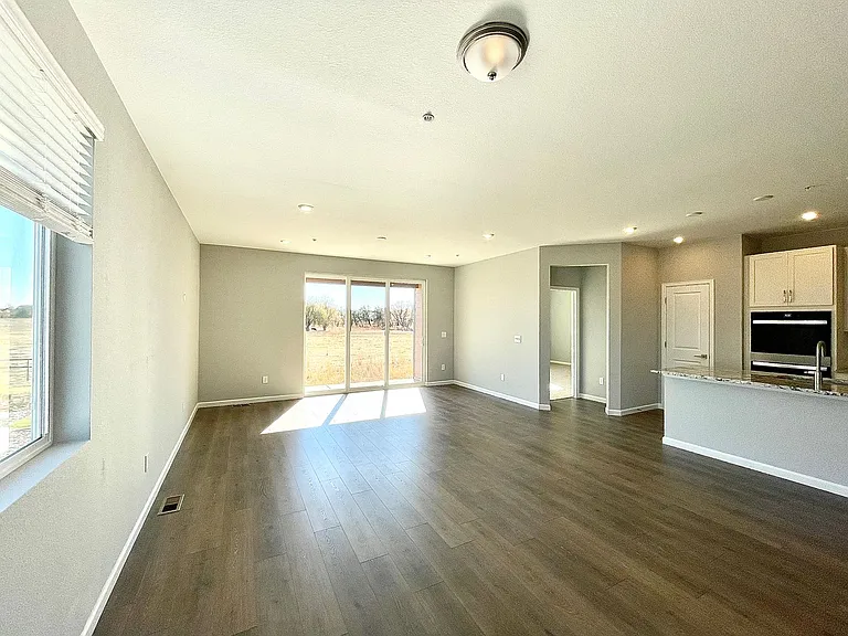 1733 Dancing Cattail Dr — Photo 9
