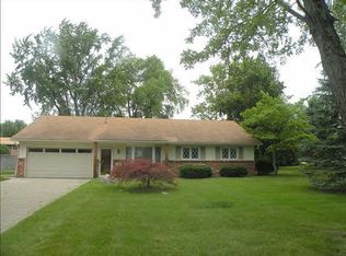 2516 Torrey Hill Ct, Lambertville, MI 48144