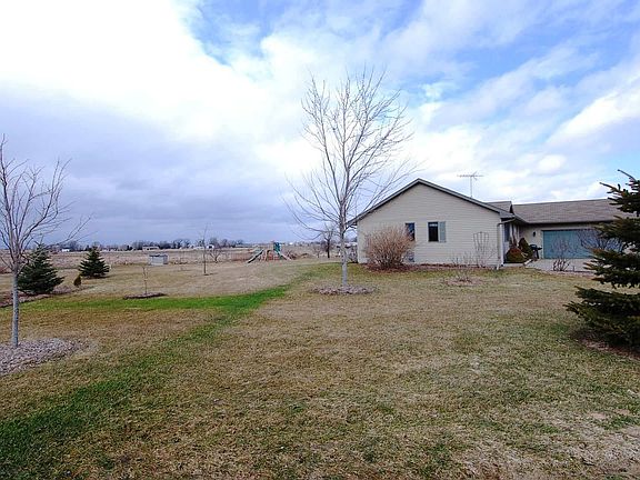 4th image of 3360 Orchid Ln