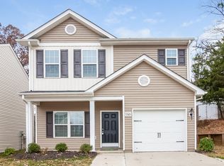 7525 Thorn Bluff Rd, Charlotte, NC 28214
