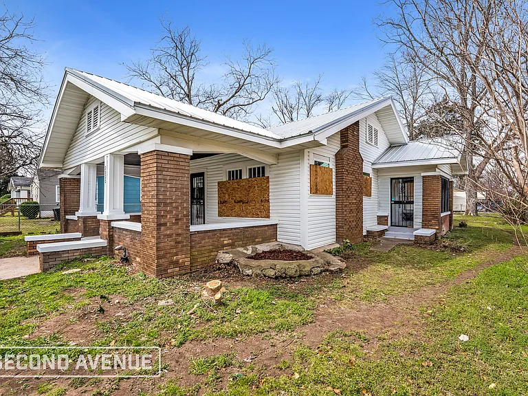 2800 Avenue H — Photo 21