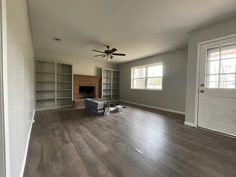680 Cherry Creek Ln — Photo 2