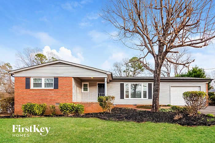 1st image of 102 Fairway Dr