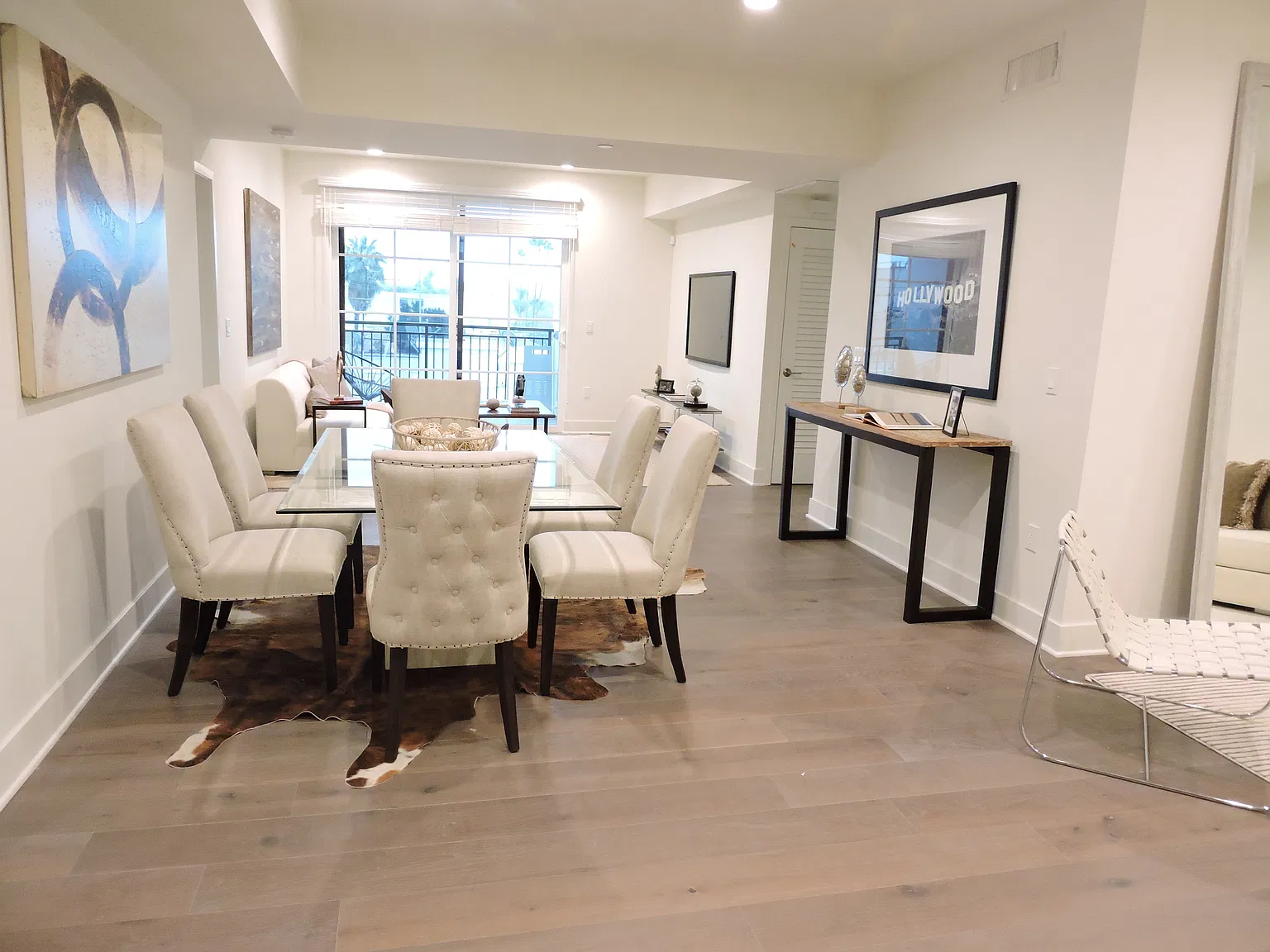 Premier Beverly Grove at Blackburn — Photo 3