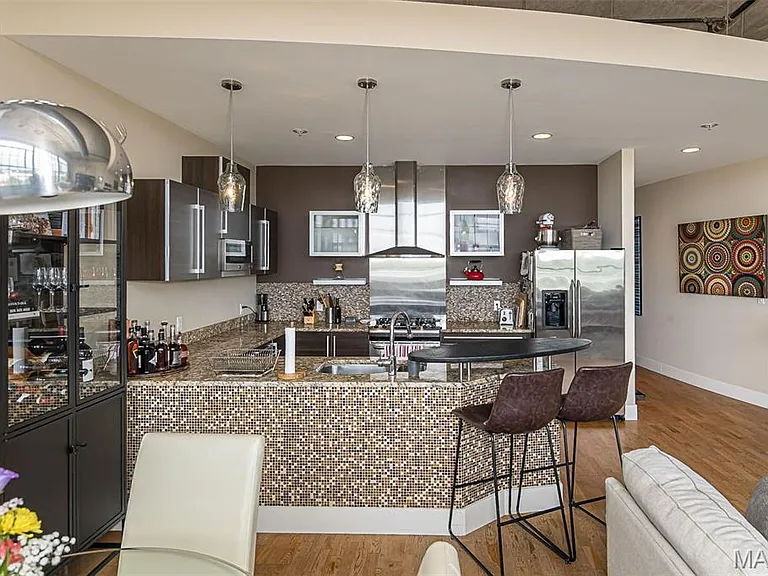 4100 Forest Park Ave #501 — Photo 8