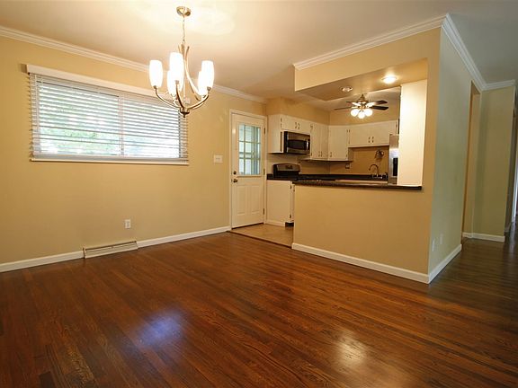 5th image of 211 W Florence Ave