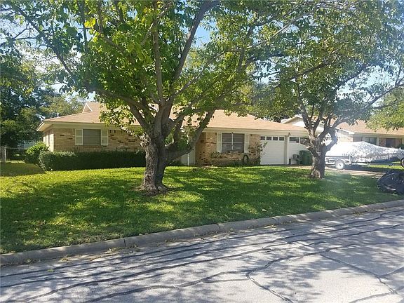 3rd image of 5317 Greenwood Way