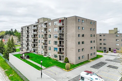 35 Bredin Pkwy N #604 Photo 1