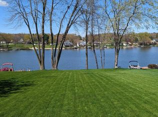 27 Delburne Dr, Davis, IL 61019