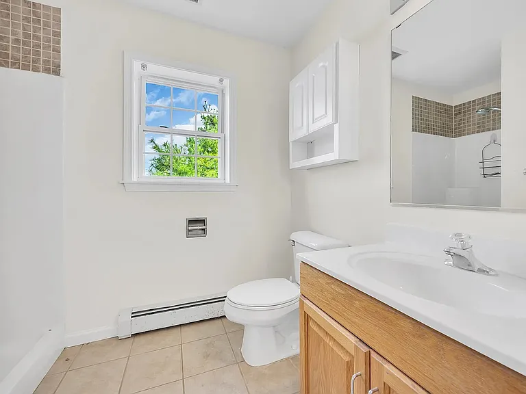 1541 Monmouth Ave #A — Photo 20