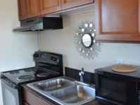 3rd image of 1710 Coal Pl SE APT 4