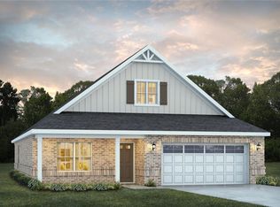 1875 Hidden Lakes Dr, Opelika, AL 36801
