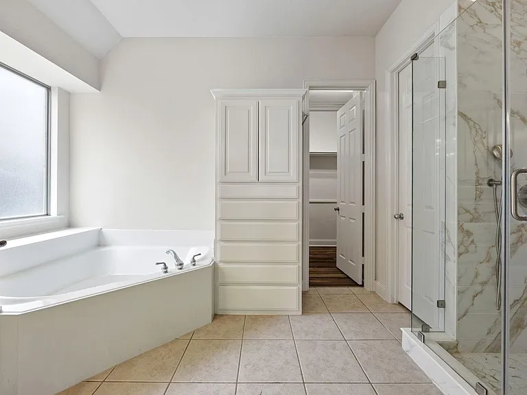2237 Homestead Ln — Photo 16