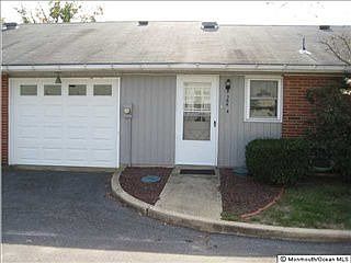 1st image of 384B Chatham Ct