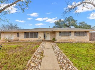 1003 W Hill St, Fredericksburg, TX 78624
