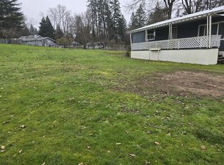 2085 Wolf Ln, Grants Pass, OR 97527