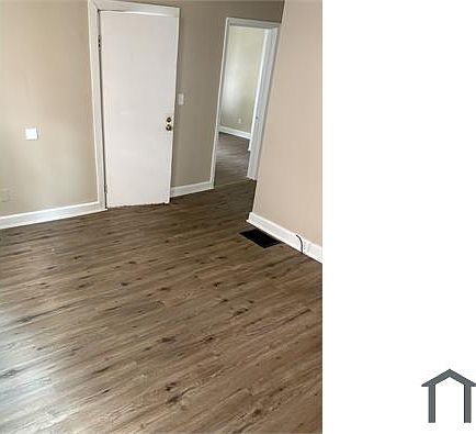 3rd image of 11 Arnett Blvd #11