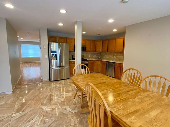 large eat in kitchen