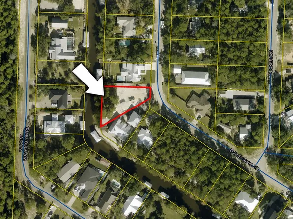 20 Little Canal Dr, Pt Washington, FL 32459