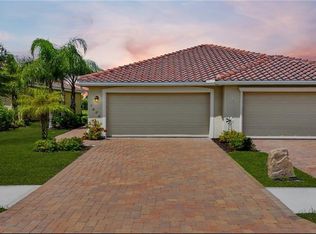 1676 Alameda Dr, Naples, FL 34120