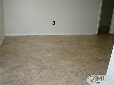 5th image of 212 W Alene Dr
