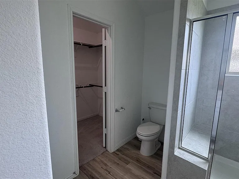15746 Harding Bend Dr — Photo 10