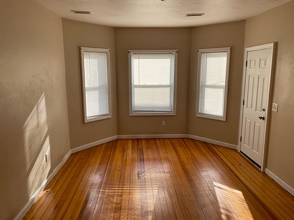 4th image of 67 Robeson St