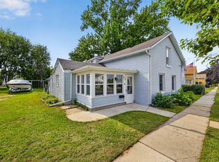 408 N Warren St, Watertown, WI 53098