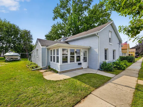 408 N Warren St, Watertown, WI 53098