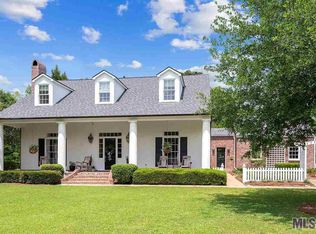 5818 Plantation Rd, Saint Francisville, LA 70775