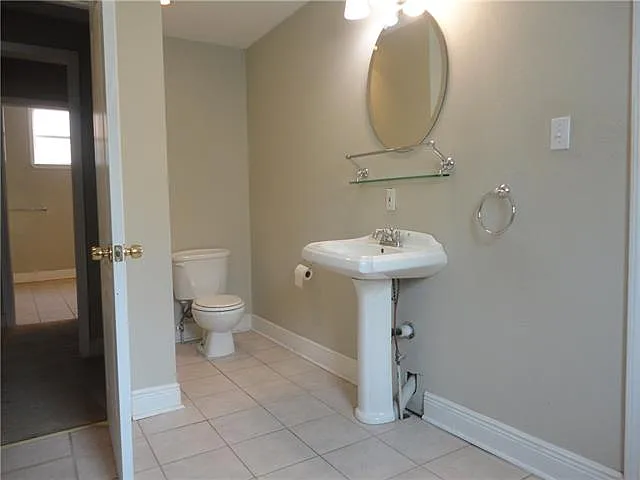 1124 Josephine St — Photo 7