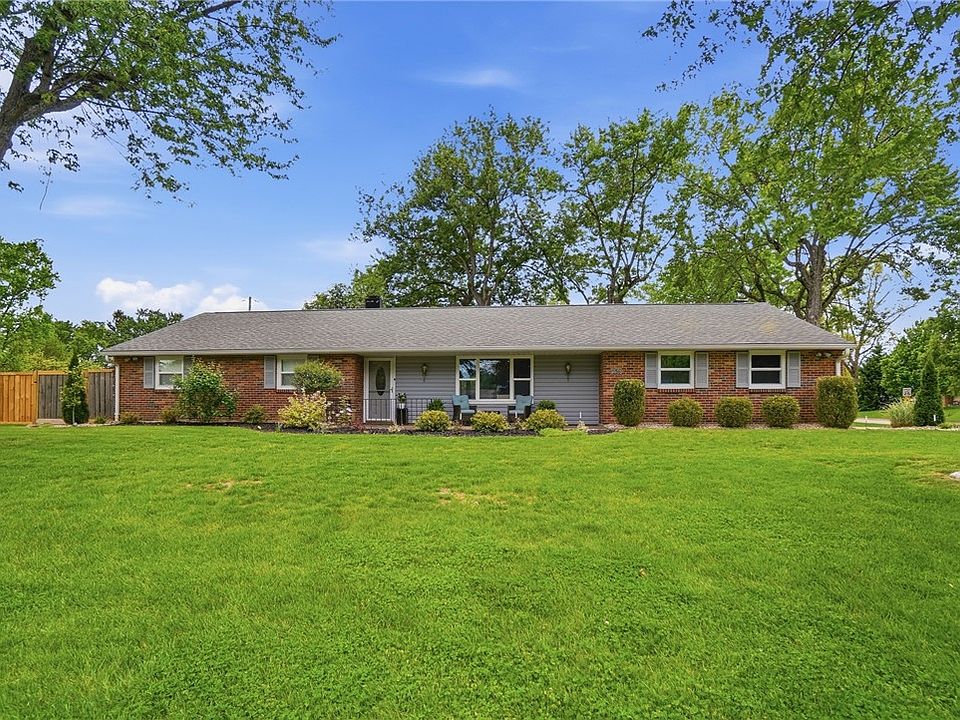 1st image of 556 Brandwynne Ct