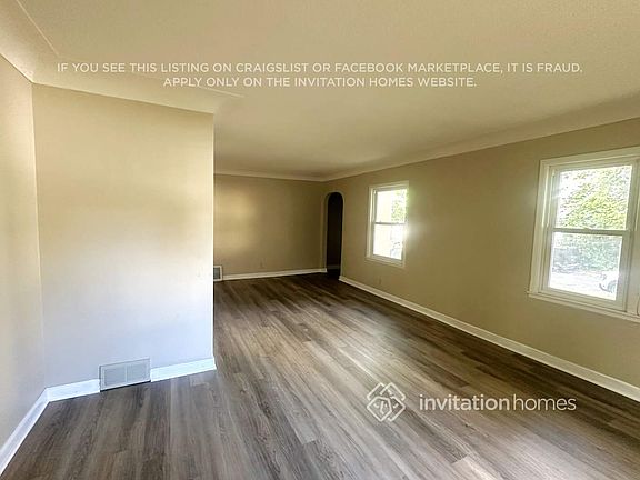 2nd image of 3940 3rd St NE