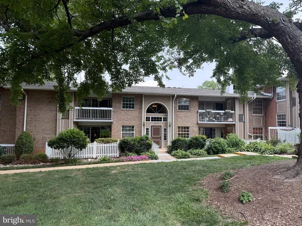 1942 Kennedy Dr APT 201, Mc Lean, VA 22102