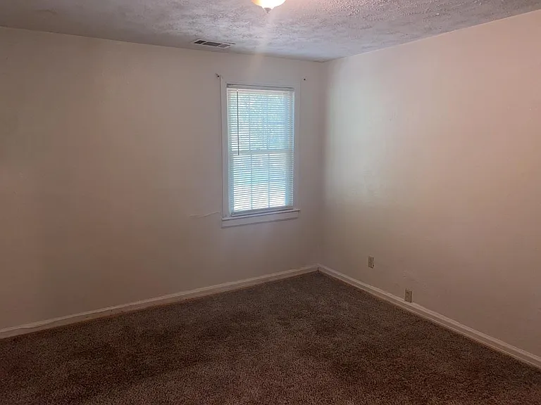 2354 Banks Ave — Photo 9