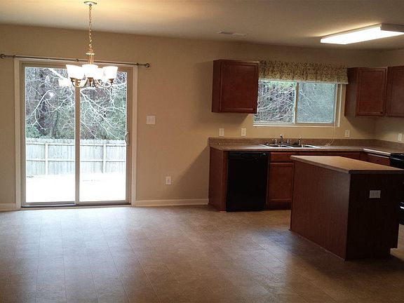 5th image of 29972 Westfield Dr
